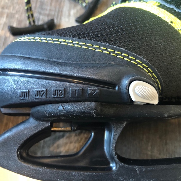 K2 adjustable five sizes kids boot, size 11-2 - Picture 7 of 11